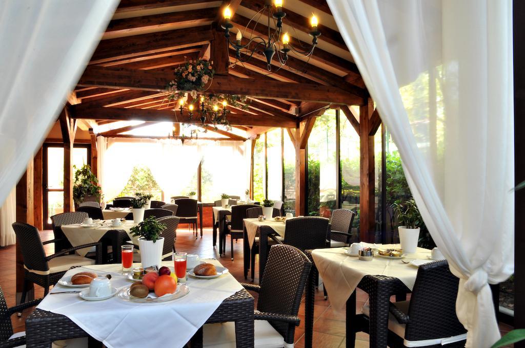 Hotel Ferro Di Cavallo Павуло нел Фриняно Екстериор снимка
