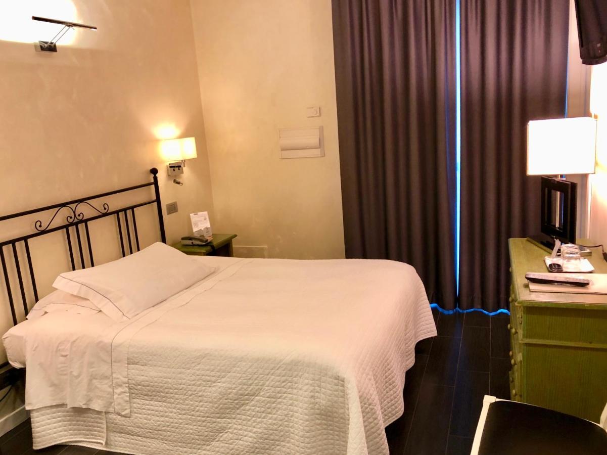 Hotel Ferro Di Cavallo Павуло нел Фриняно Екстериор снимка